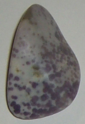 Tiffany Stone TS 05 ca. 1,8 cm breit x 2,9 cm hoch x 1,4 cm dick (6,7 gr.)