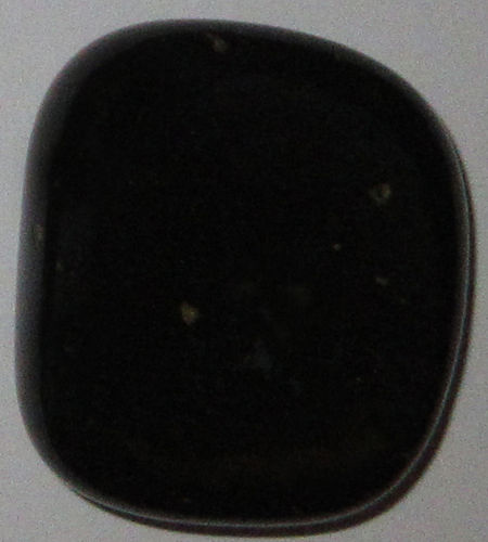 Basalt TS 4 ca. 3,0 cm breit x 3,4 cm hoch x 1,0 cm dick (24,0 gr.)