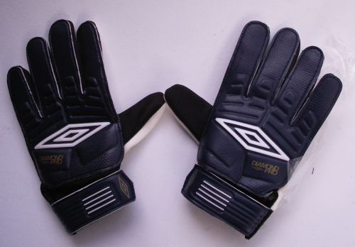 umbro goalkeeper gloves