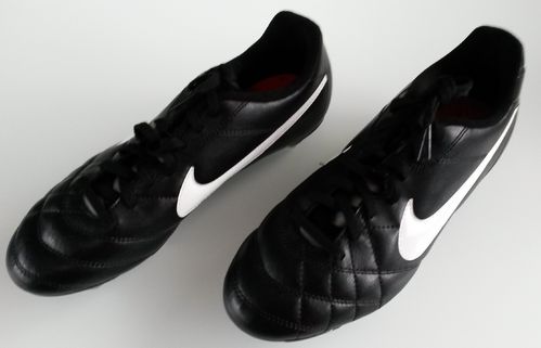 (397) Nike Tiempo  RIO SG football boots size 5.5 BNIB