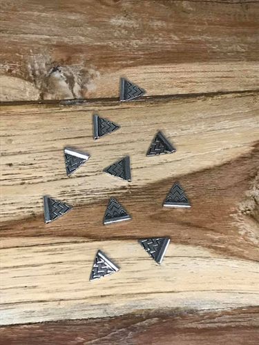 10 Silver Plated Bunting Triangle Shaped Acrylic Beads