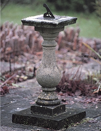 Stone Georgian Baluster Sundial
