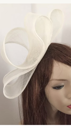 Ivory Loop Fascinator Hat