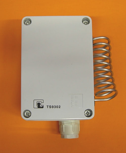 Room Thermo-regulator for Industrial Installations with Internal Adjustments IP55 +5°C~+60°C Internal Adjustments