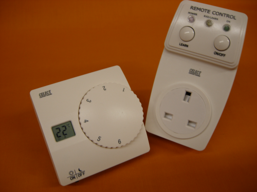 Celect Dial Setting RF 433MHz Wireless Room Thermostat with Plug In Control Receiver