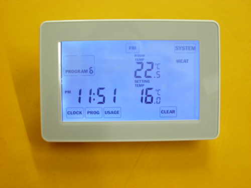 TOUCH SCREEN PROGRAMMABLE ROOM THERMOSTAT (SILVER)