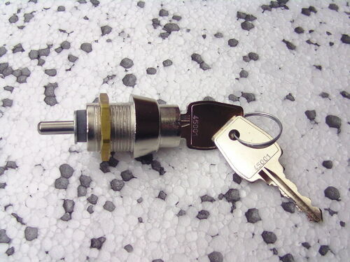 Serrure coffre RF1 . Cylindre + 2 clefs