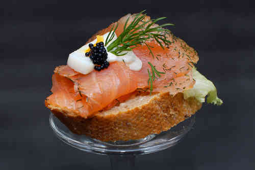 Graved-Lachs-Canapé