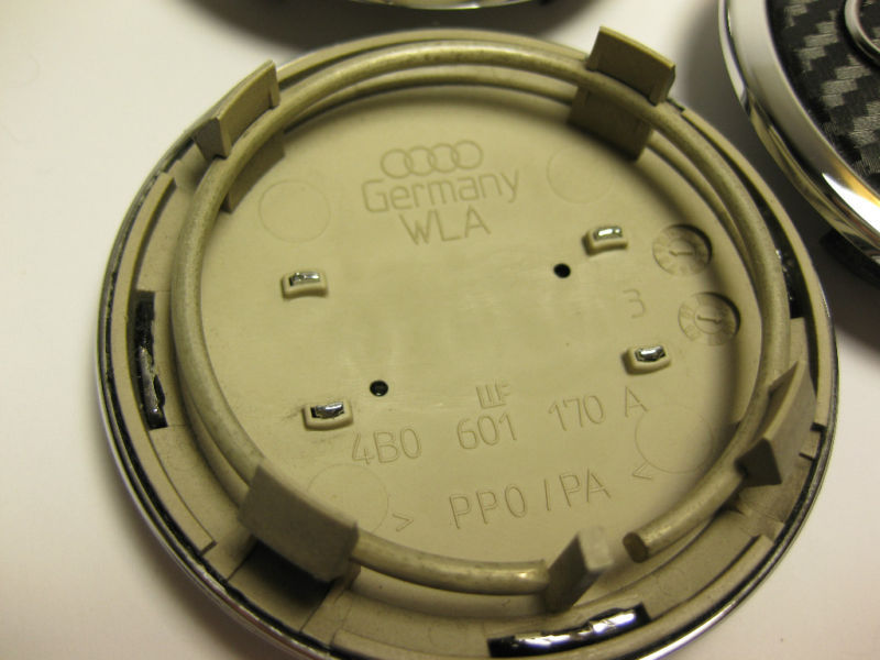 audi_carbone_noir_envers_02 audi_carbone_noir_envers_02