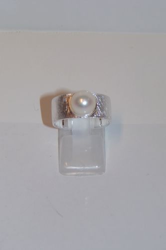 Silber Ring mit Süßwasserperle