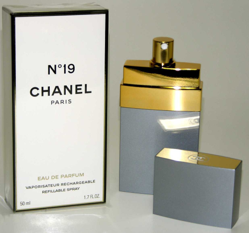 Chanel No 19