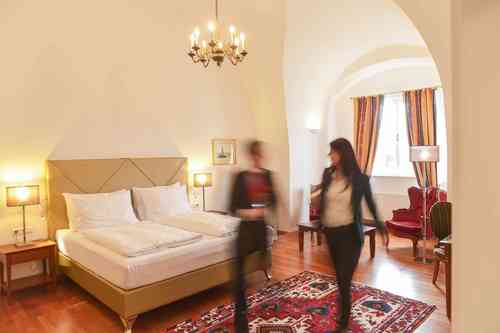 Romantik Package für 2 Personen. 2 Übernachtungen in einer Suite,Sekt-Frühstück im Bett....