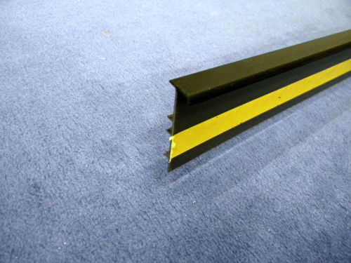 Teppichbodensockelleiste, Hartkunststoff, mit Steg, 250cm, schwarz