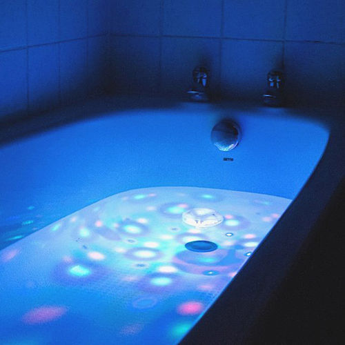 LED Colour Changing Bath Light