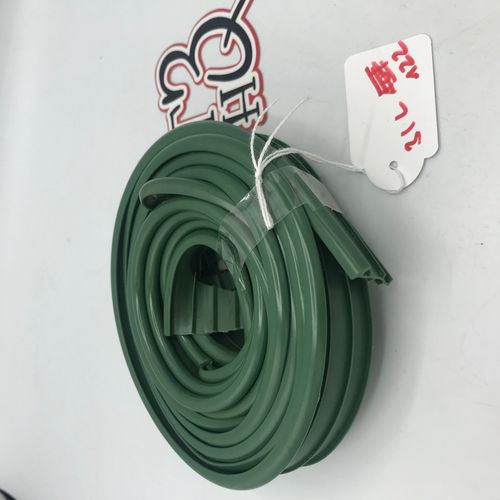 NOS fender beading (velvet green), 61-69 only