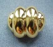 Gilded metallic button