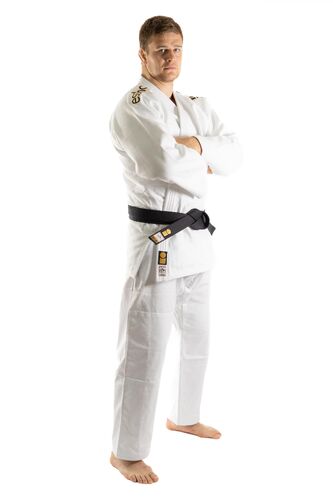 Essimo IJF 2025 weiß slim fit