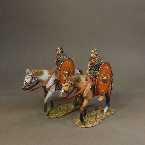 ARMIES AND ENEMIES OF ANCIENT ROME, ROMAN AUXILIARY CAVALRY, 2 Cavalry Walking with Red Shield #1.