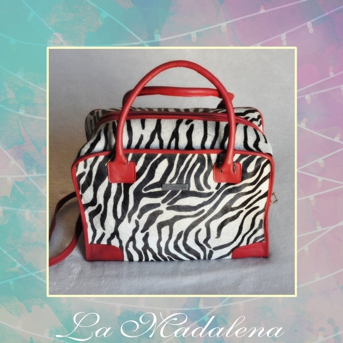9428 Bolso tipo maleta de mano, blanco y negro, zebra, borde rojo, Unico bolso